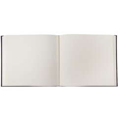 Скетчбук, слоновая кость 100 г/<wbr/>м<sup>2</sup>, 210&times;148 мм, 110 л., книжный твердый переплет, BRAUBERG ART CLASSIC, 113186
