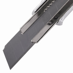 Нож канцелярский 18 мм BRAUBERG &laquo;Metallic&raquo;, металлический корпус (рифленый), автофиксатор, блистер, 235401